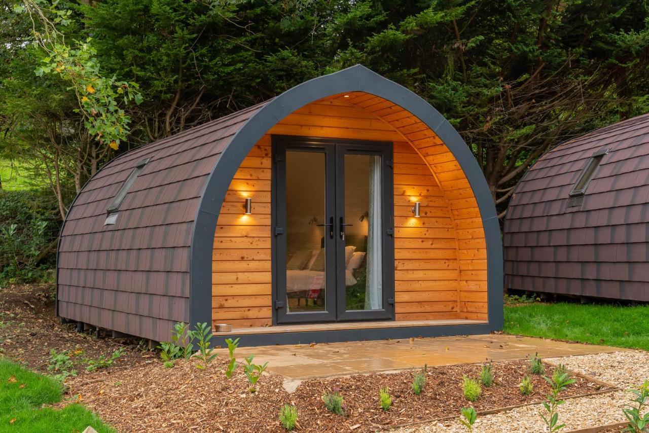The Plough Inn Cabins Ramsden Exterior foto